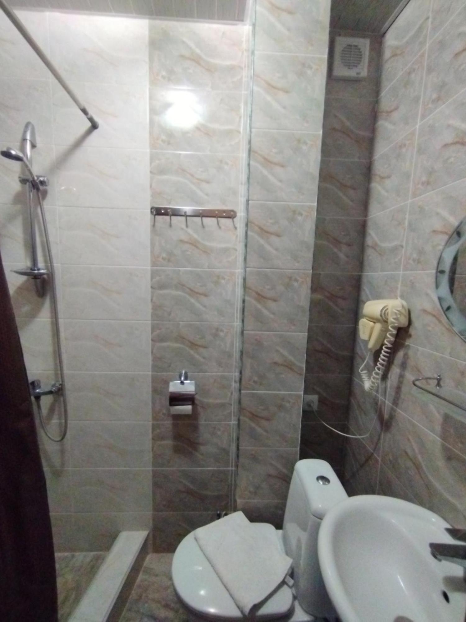David Hotel Kutaisi Ngoại thất bức ảnh