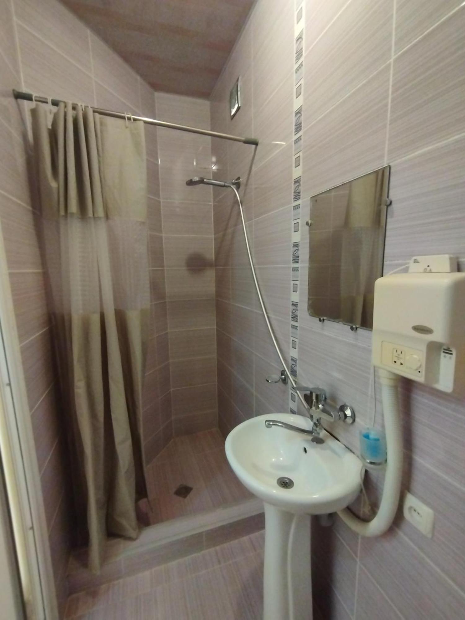 David Hotel Kutaisi Ngoại thất bức ảnh