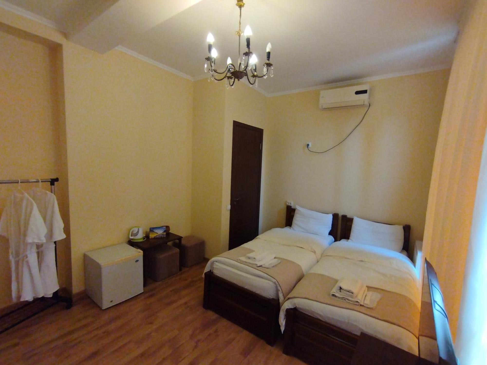 David Hotel Kutaisi Ngoại thất bức ảnh