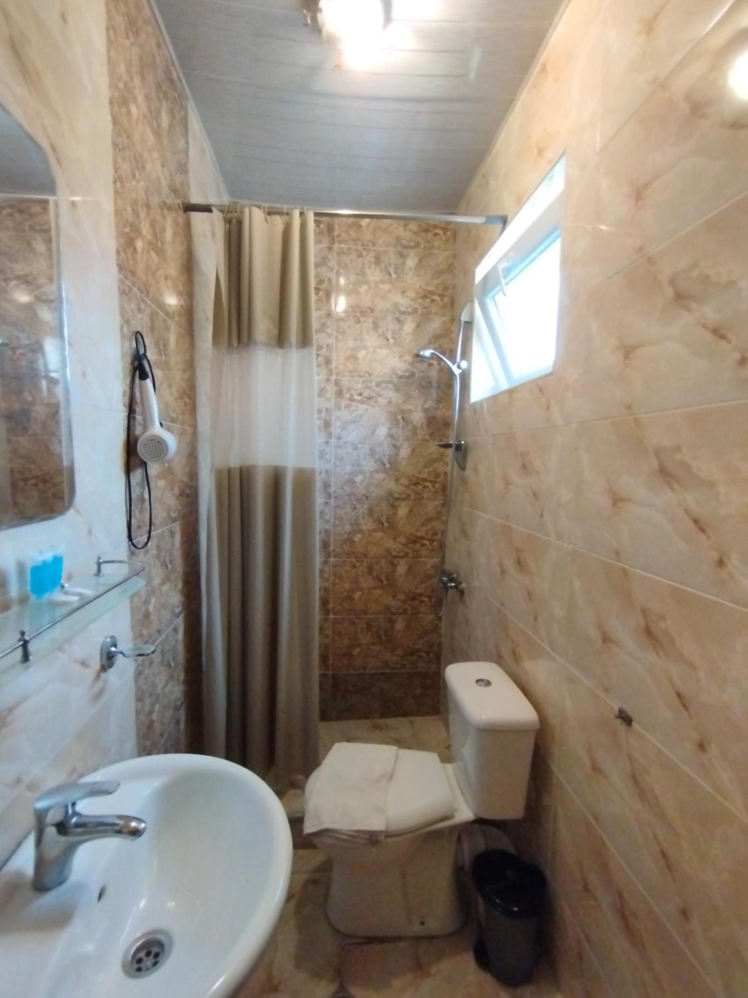 David Hotel Kutaisi Ngoại thất bức ảnh